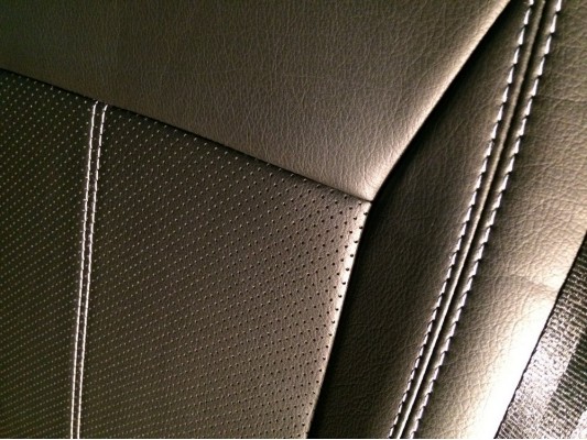 У вас другая модель авто? Каркасные авточехлы пошить сможем!