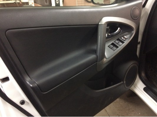 Перетяжка дверных карт